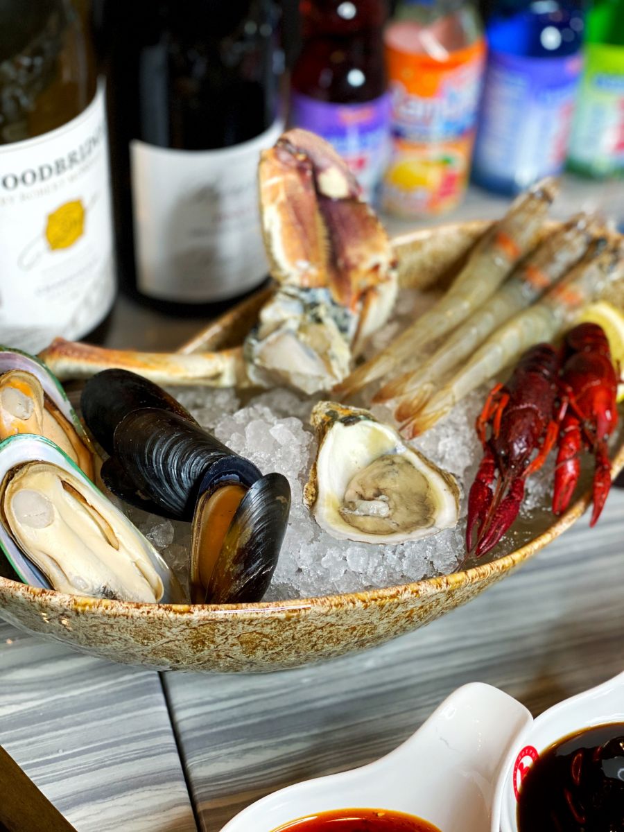 Yi Liu HotPot, Korean BBQ and sushi Opening This Weekend